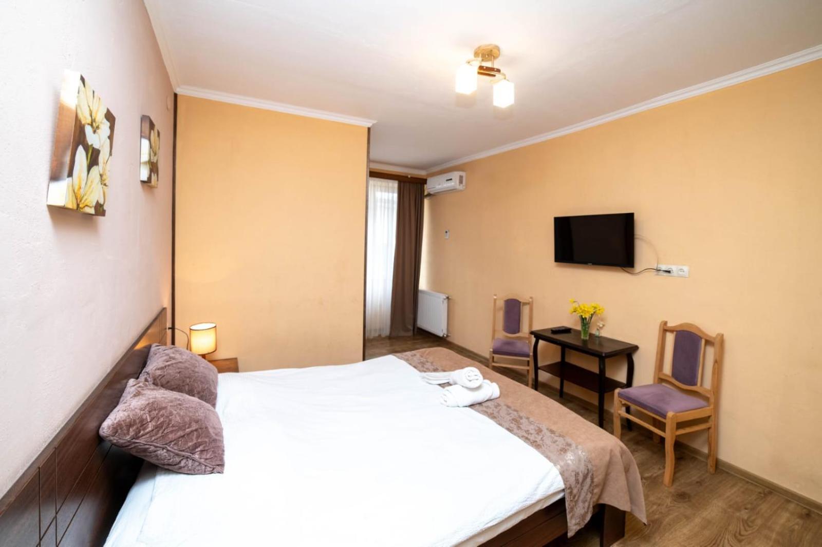 Guest House Kavkasioni 33 Telavi Exterior photo